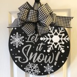 Let it Snow Round Wood Sign a
