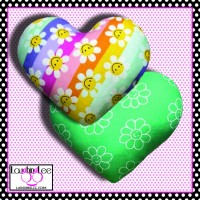 Happy Daisies Mint Stuffed Heart Dog Toy