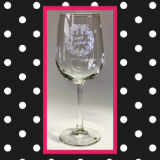 Happy Holidays Berry Wreath Etched Wine Glass